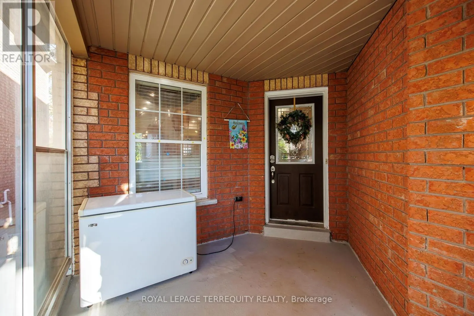 111 ENGLISH OAK DRIVE