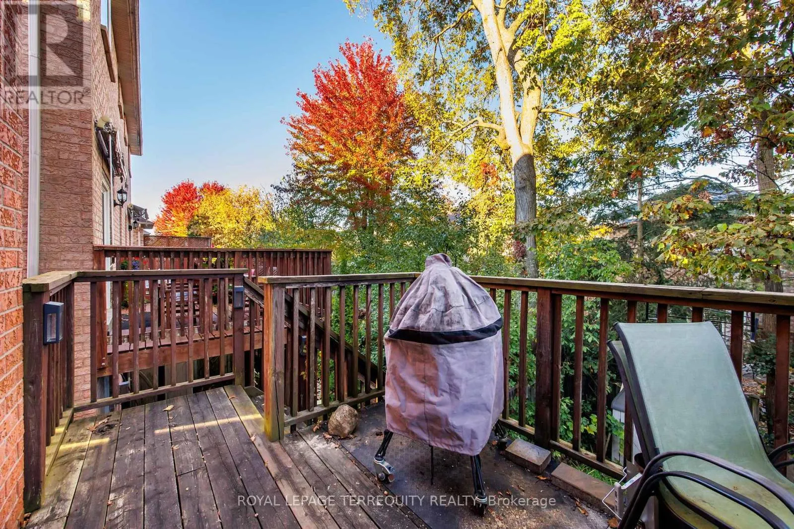 111 ENGLISH OAK DRIVE