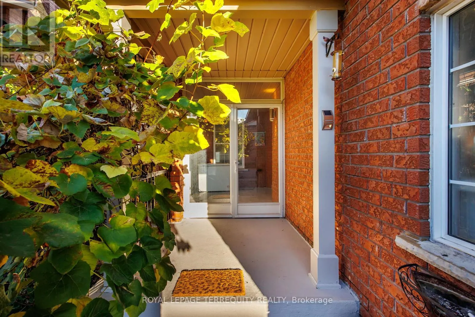 111 ENGLISH OAK DRIVE