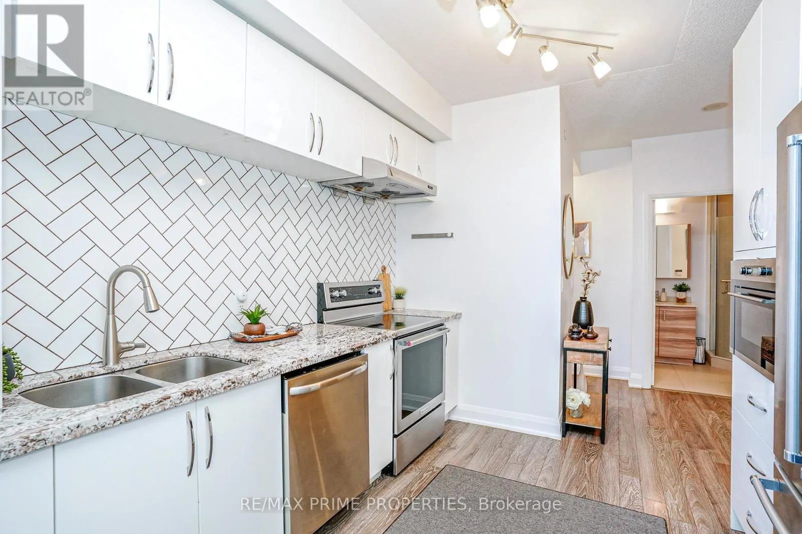510 - 8228 BIRCHMOUNT ROAD