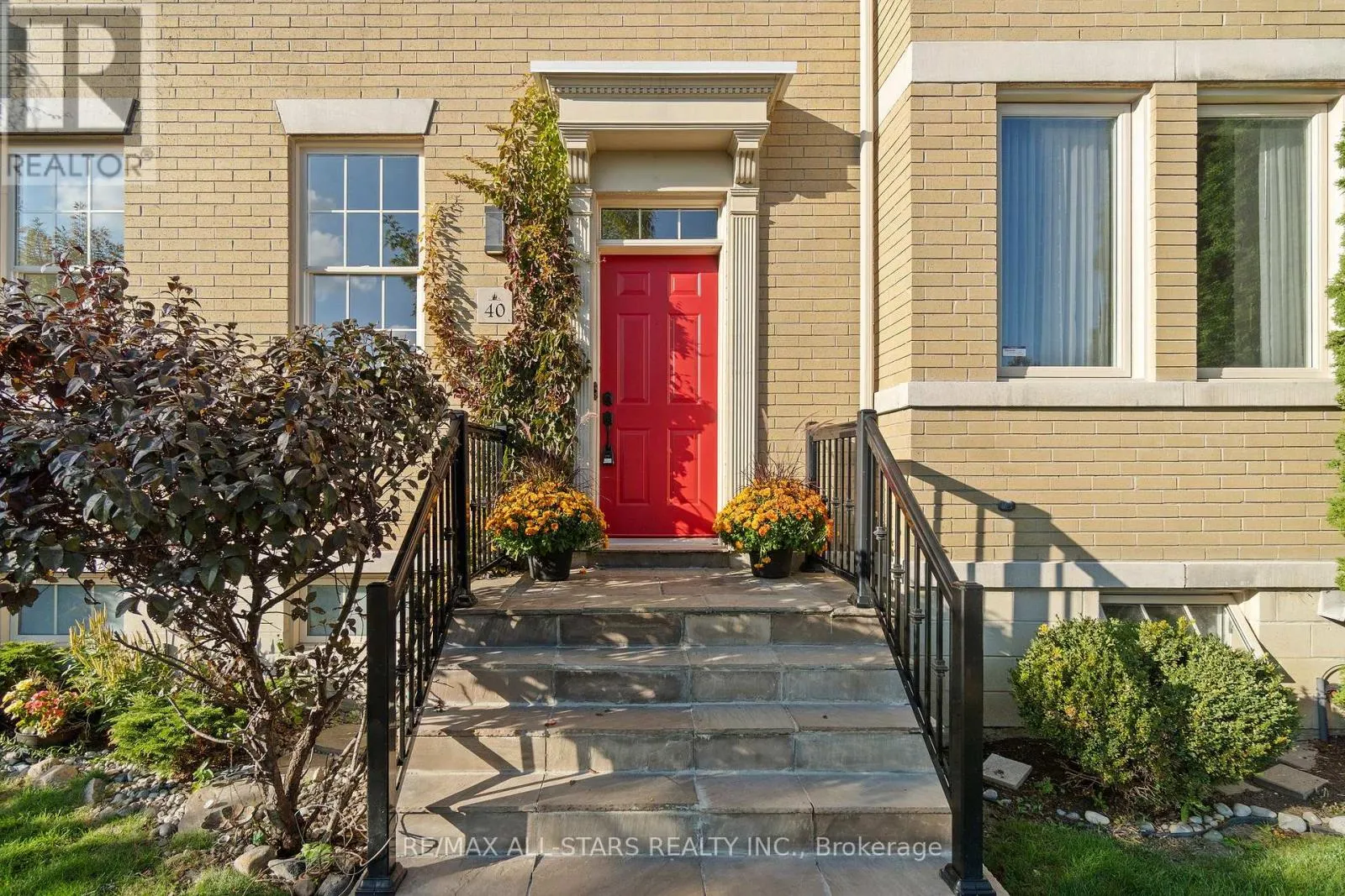 40 BETTY ROMAN BOULEVARD