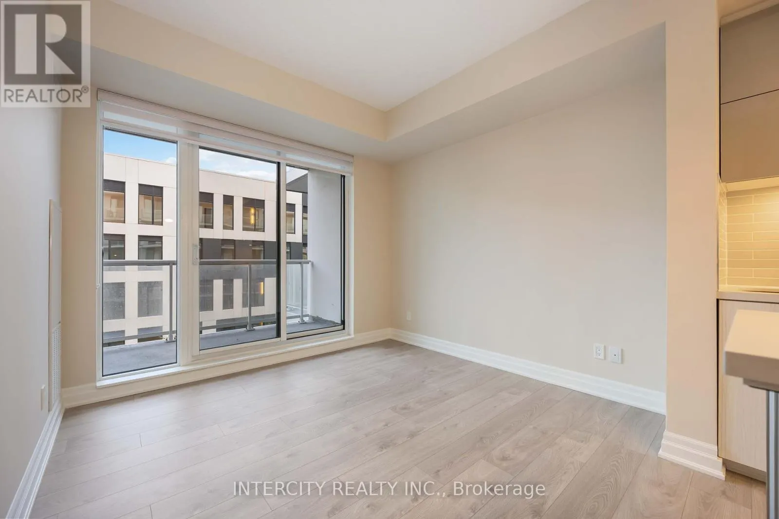 802 - 10 ROUGE VALLEY DRIVE
