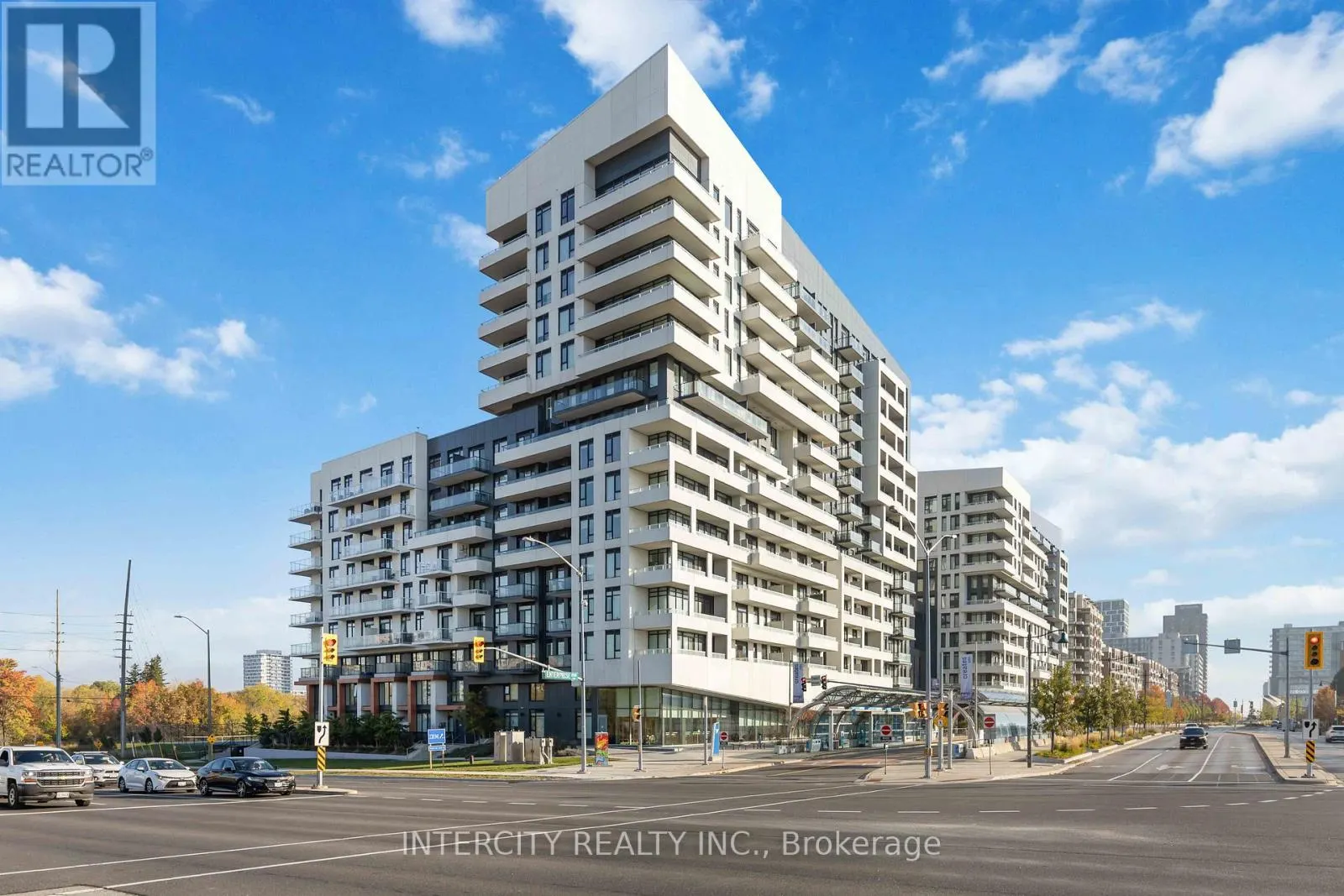 802 - 10 ROUGE VALLEY DRIVE