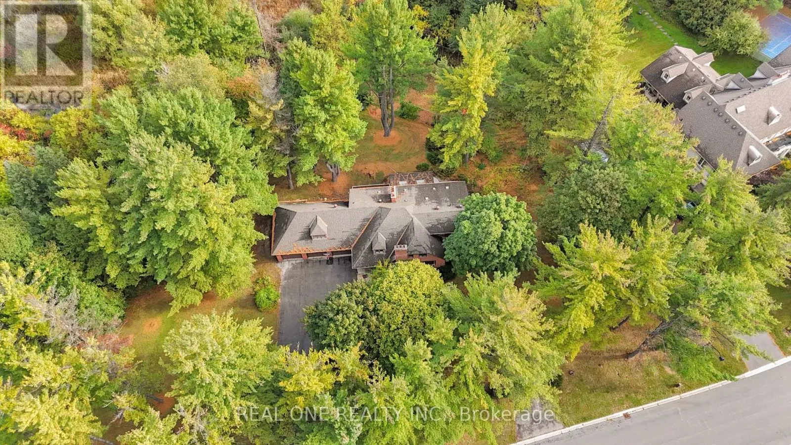 465 WOODLAND ACRES CRESCENT