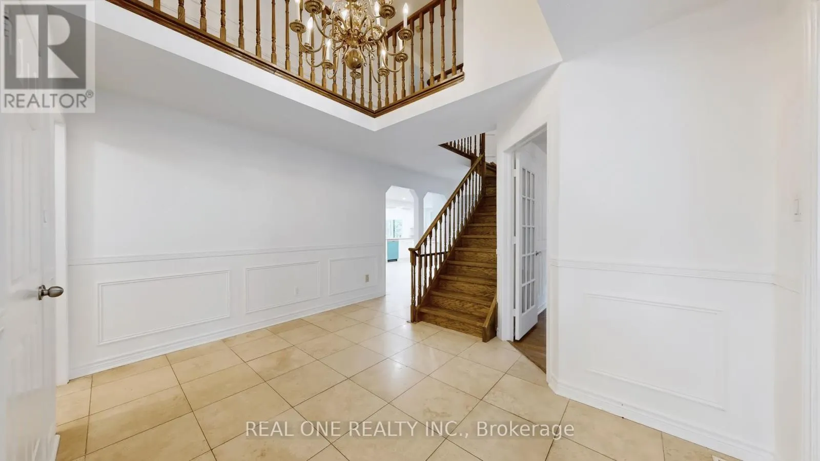 465 WOODLAND ACRES CRESCENT