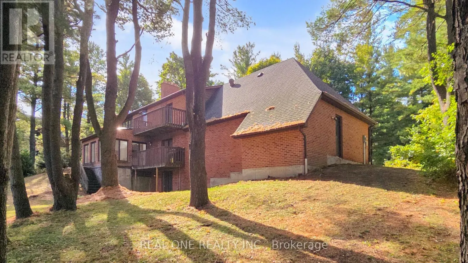 465 WOODLAND ACRES CRESCENT