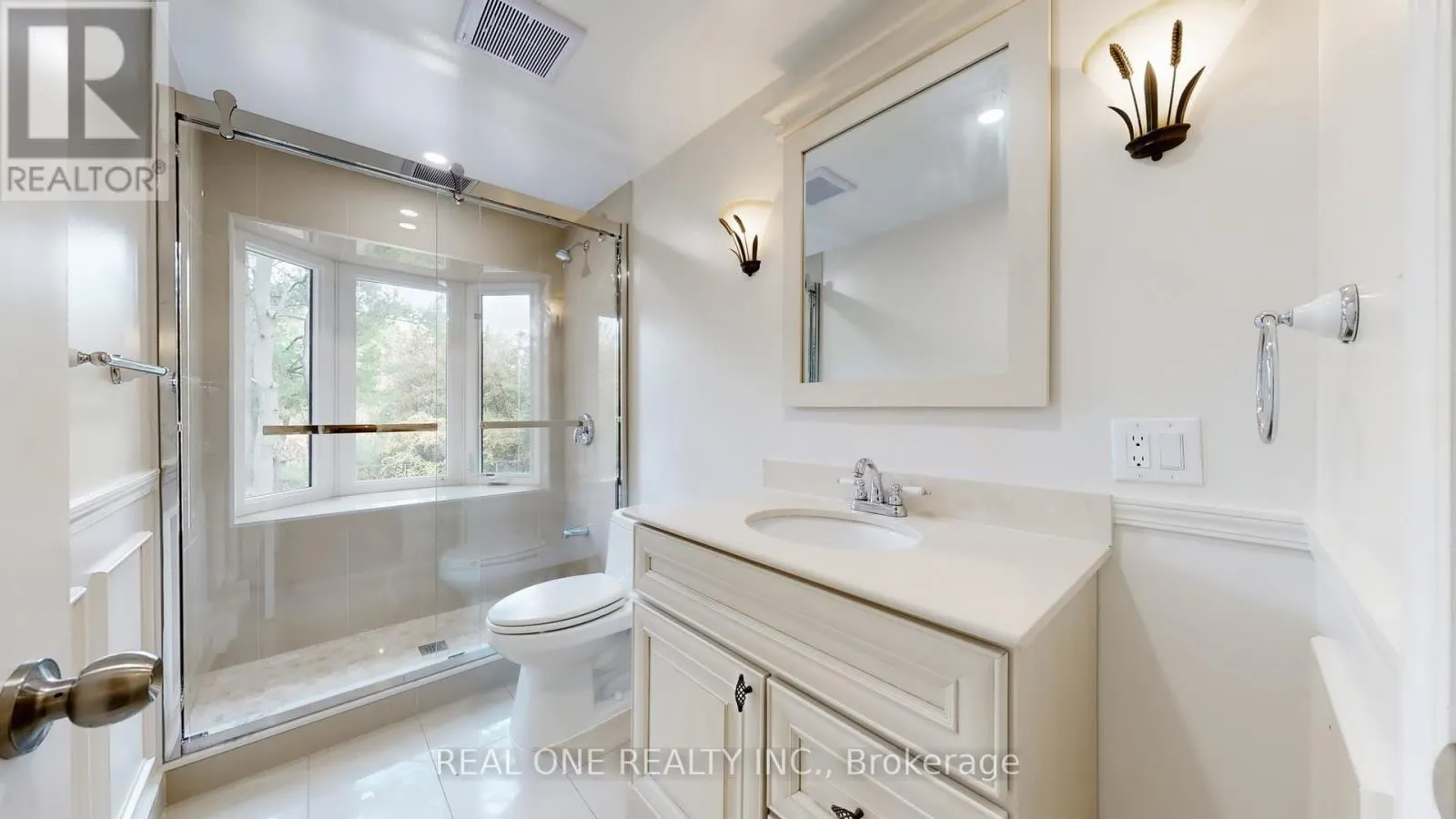 465 WOODLAND ACRES CRESCENT