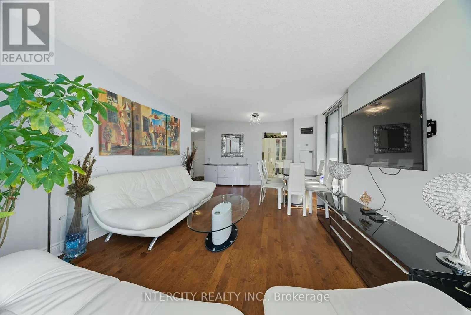 PH208 - 81 TOWNSGATE DRIVE