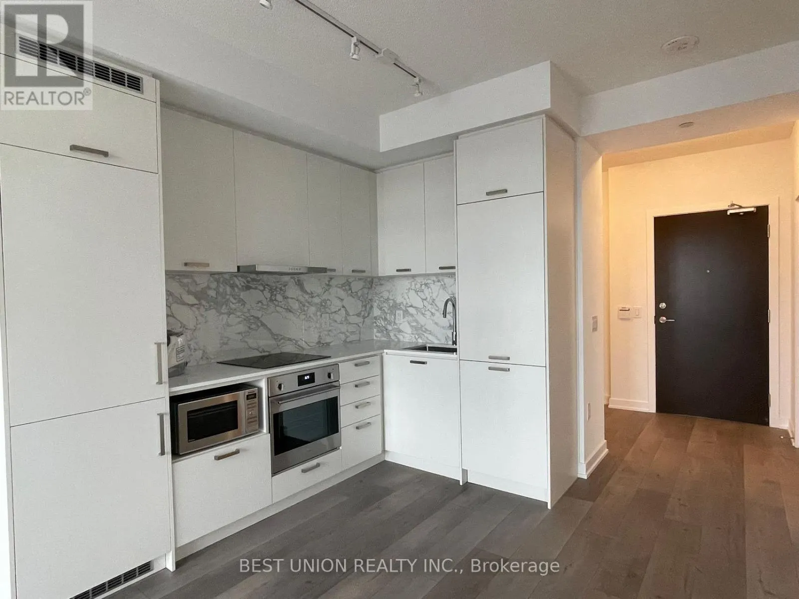 1715 - 38 HONEYCRISP CRESCENT