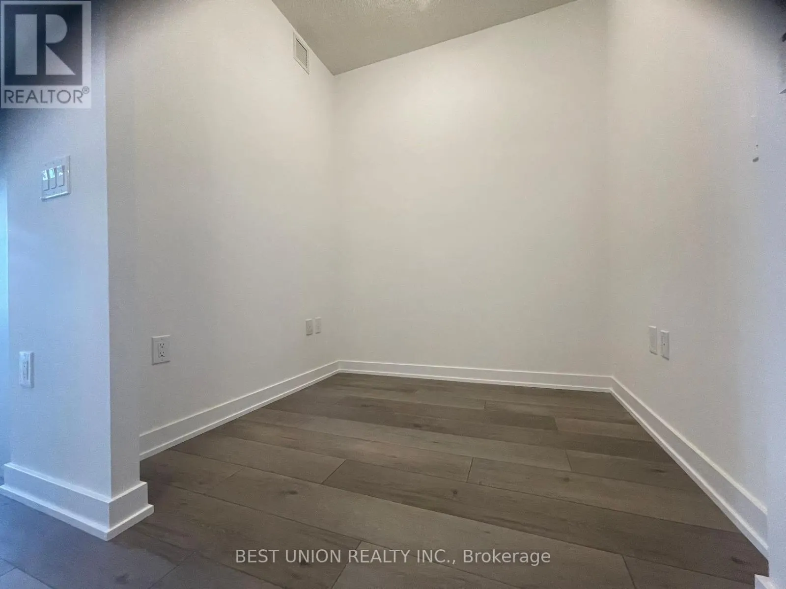 1715 - 38 HONEYCRISP CRESCENT