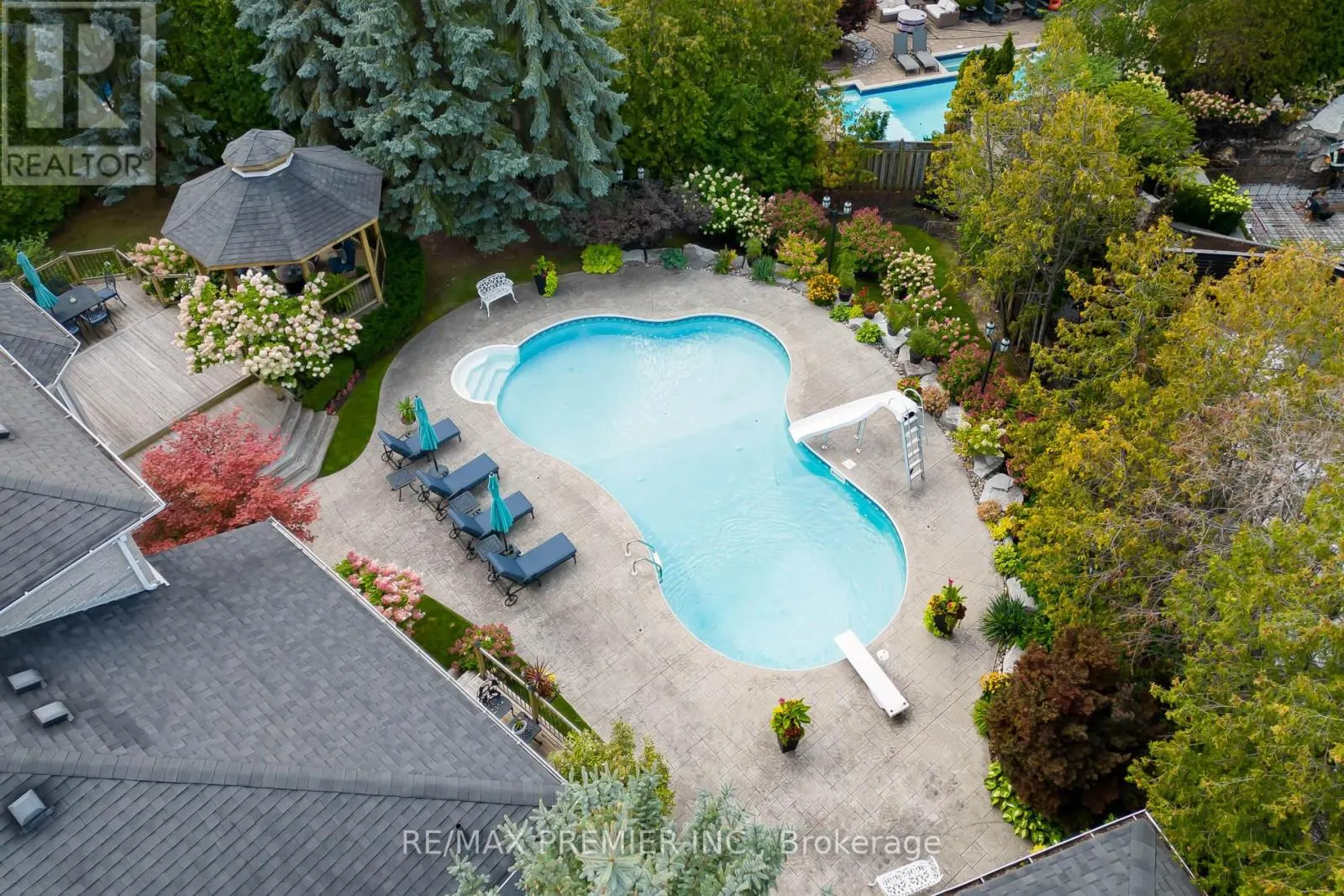 90 SHAMROCK CRESCENT