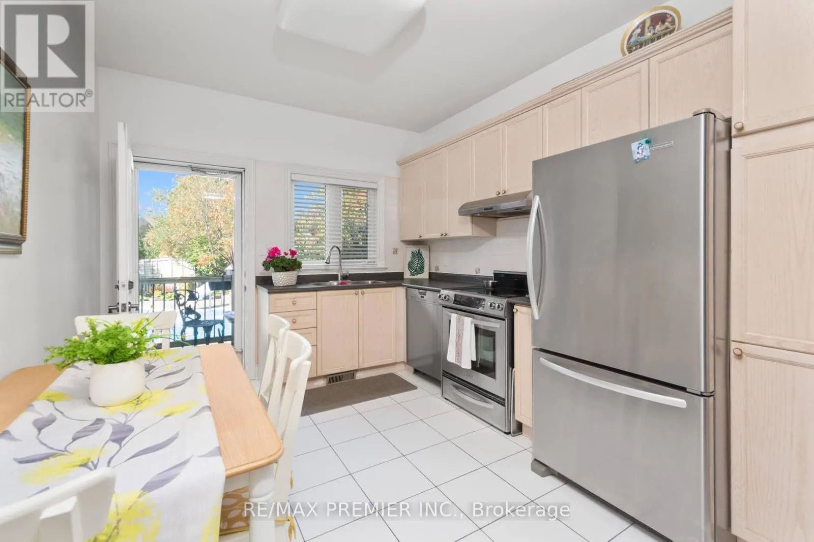 90 SHAMROCK CRESCENT