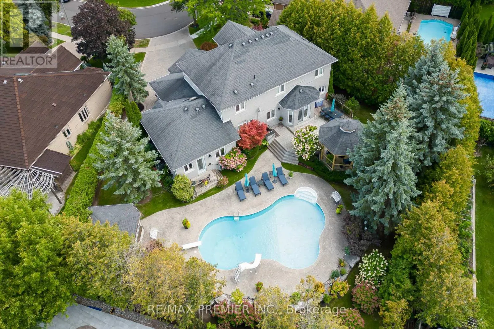 90 SHAMROCK CRESCENT