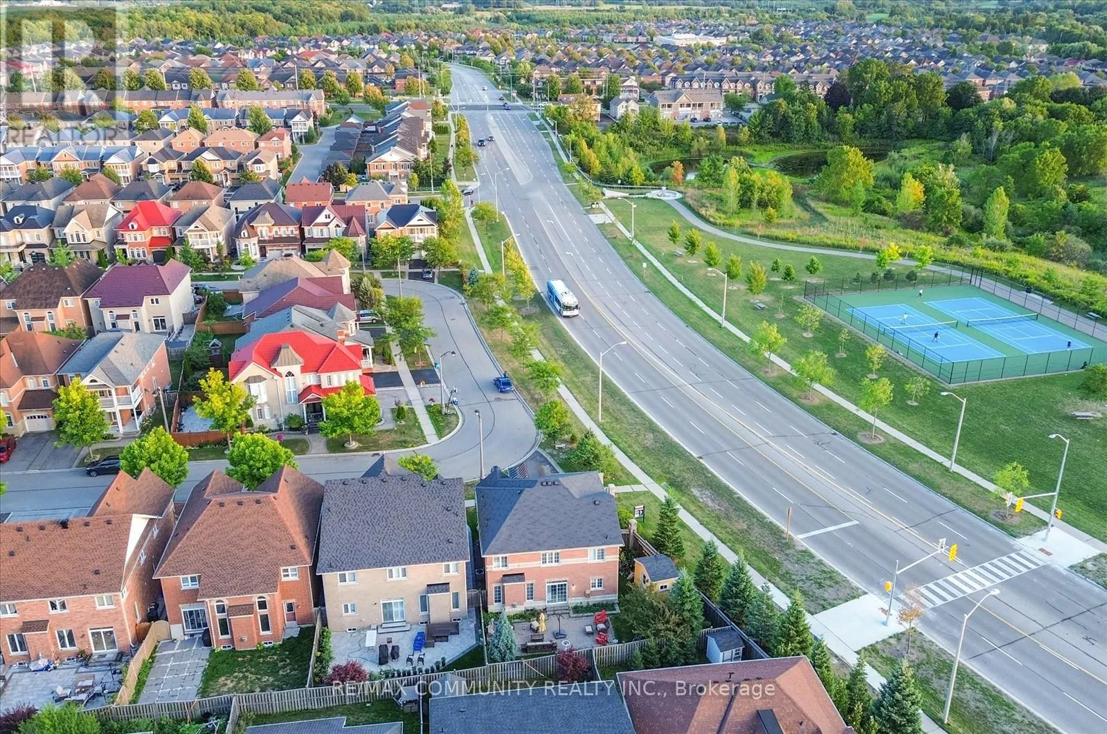 37 CONDARCURI CRESCENT