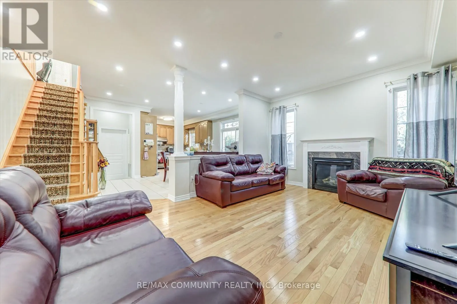 37 CONDARCURI CRESCENT