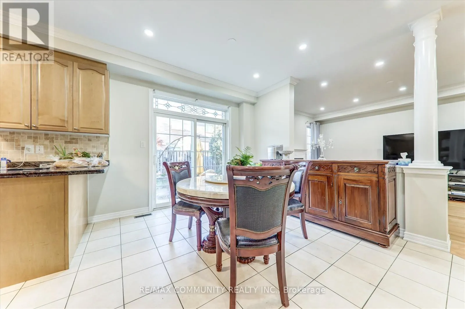 37 CONDARCURI CRESCENT