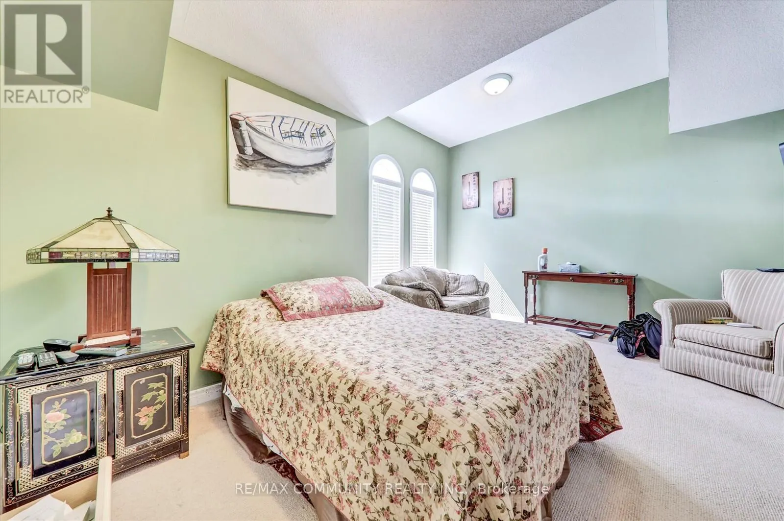 37 CONDARCURI CRESCENT