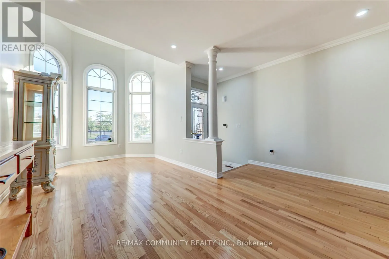 37 CONDARCURI CRESCENT