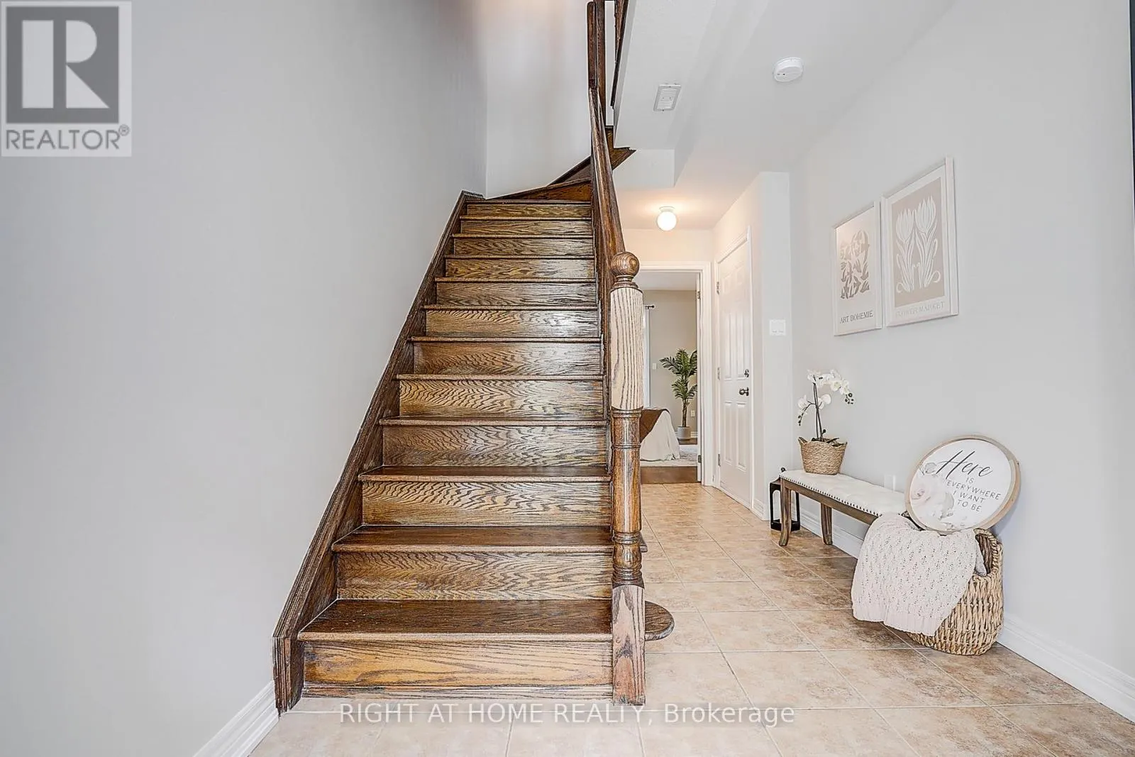 15 - 151 SILVERWOOD AVENUE