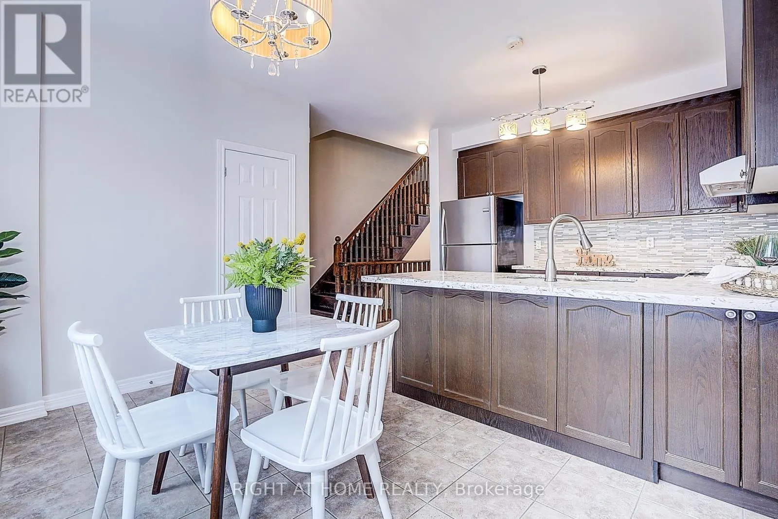 15 - 151 SILVERWOOD AVENUE