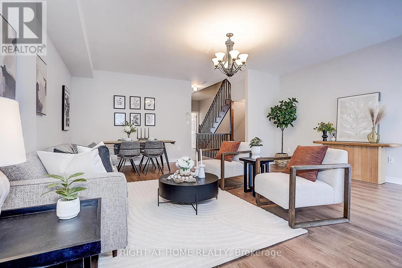 15 - 151 SILVERWOOD AVENUE