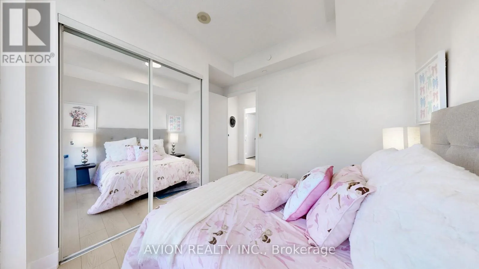 532 - 9471 YONGE STREET