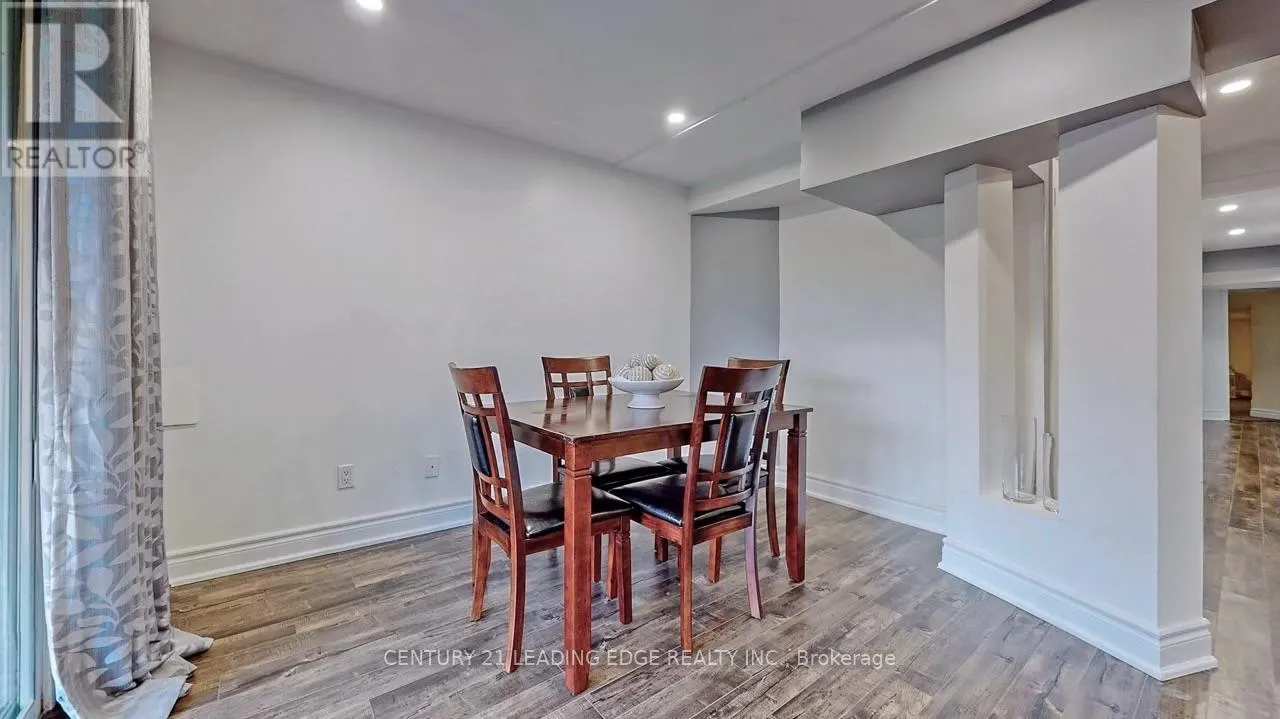32 WESTMORELAND COURT
