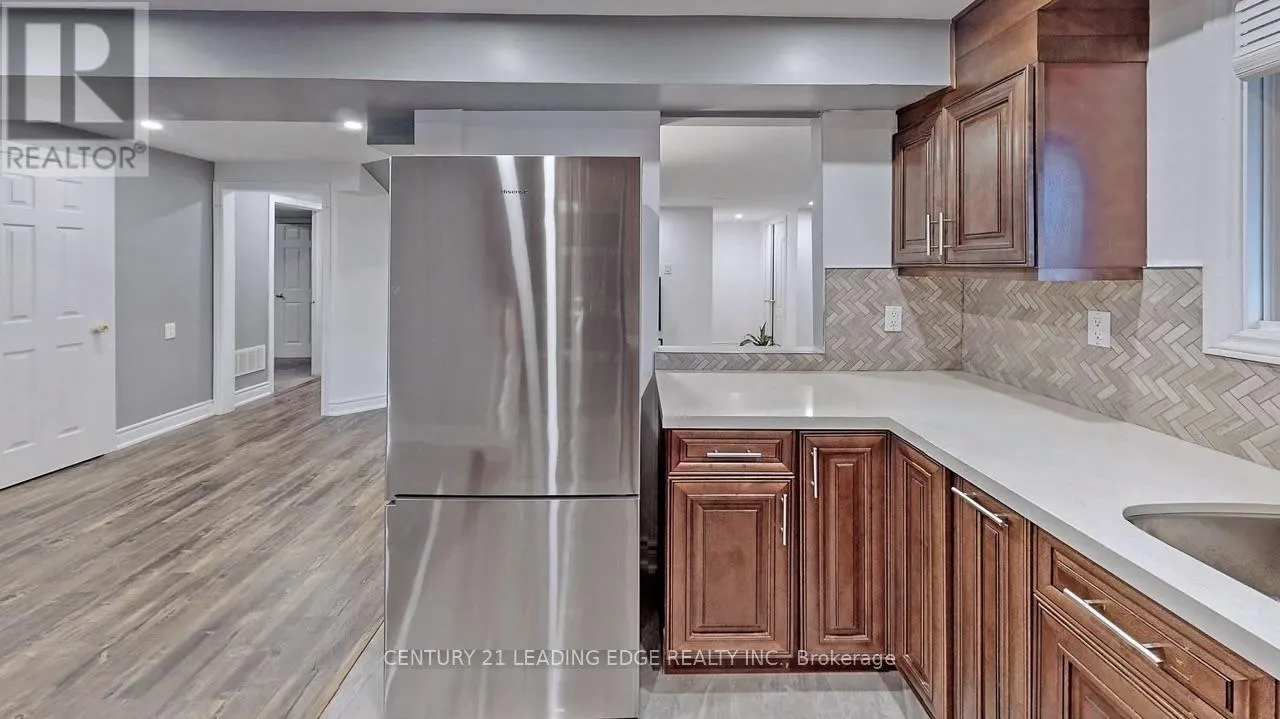 32 WESTMORELAND COURT