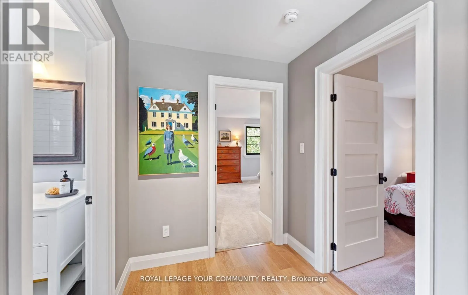 12 GLENVIEW DRIVE