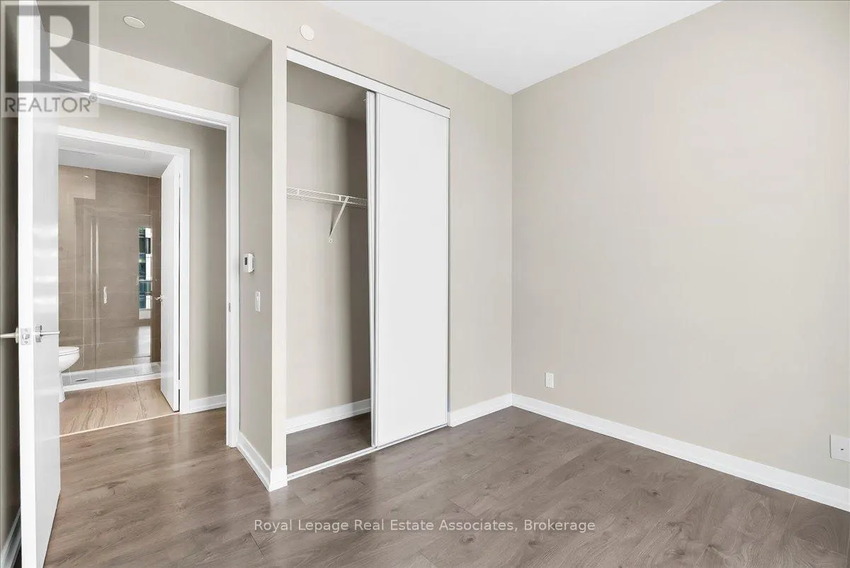 6112 - 950 PORTAGE PARKWAY
