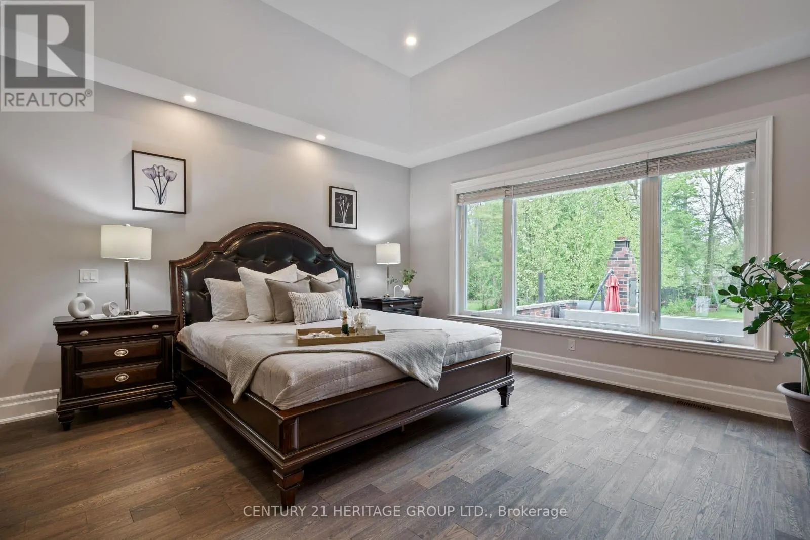 1894 SIMCOE BOULEVARD