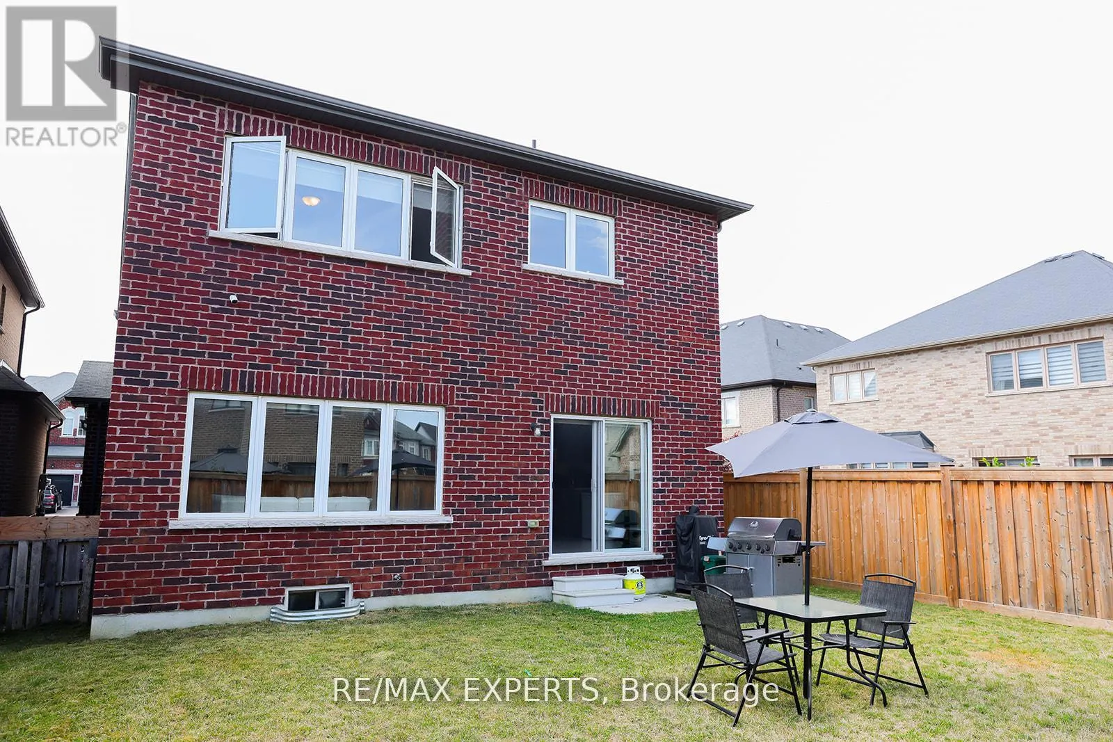 1426 FARROW CRESCENT