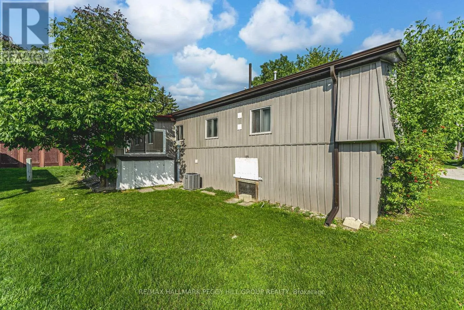 15 RIVERVIEW CIRCLE