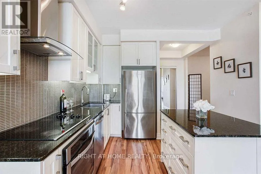907 - 9088 YONGE STREET