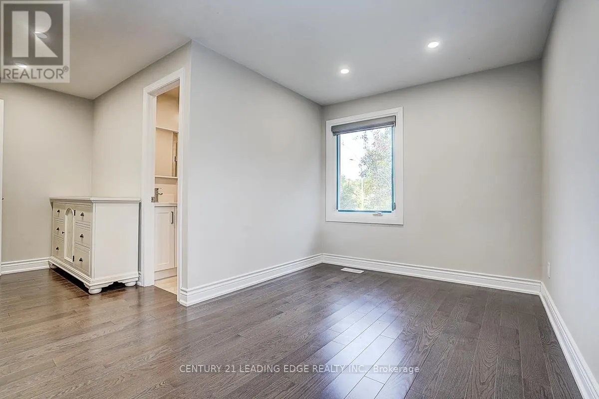 83 SOUTHDALE DRIVE