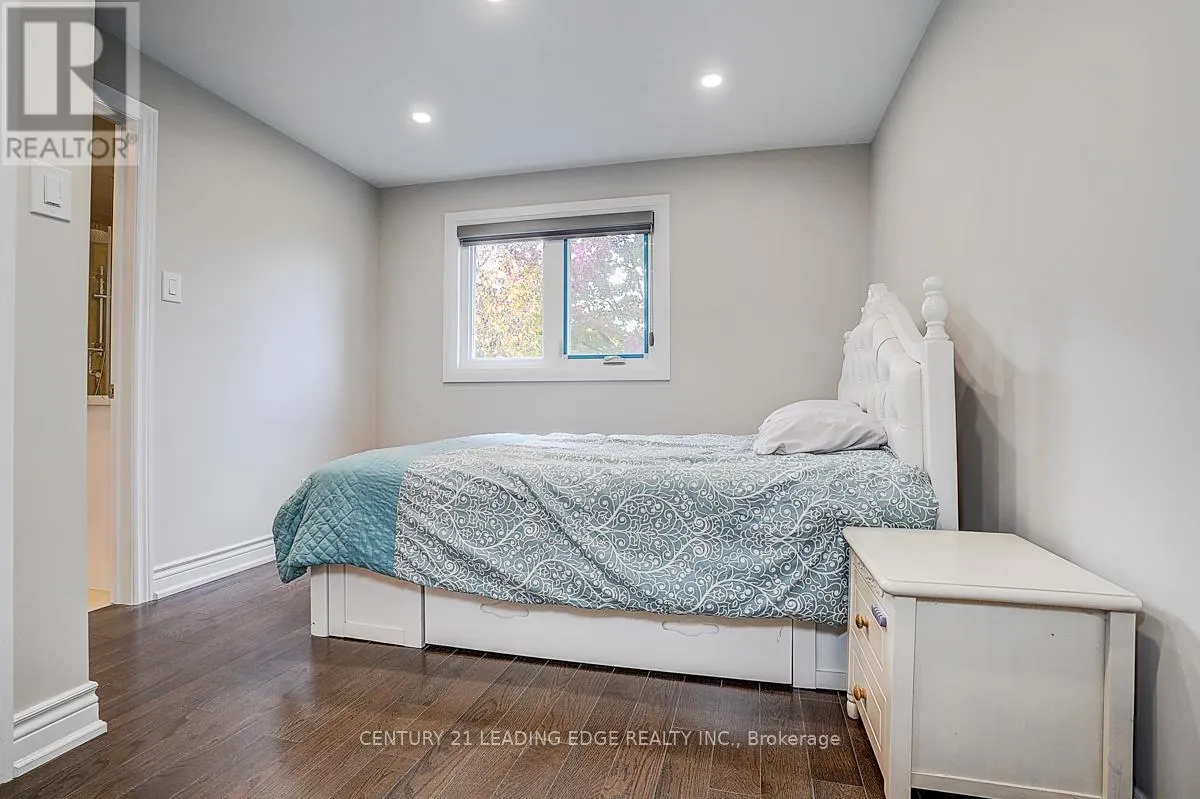 83 SOUTHDALE DRIVE
