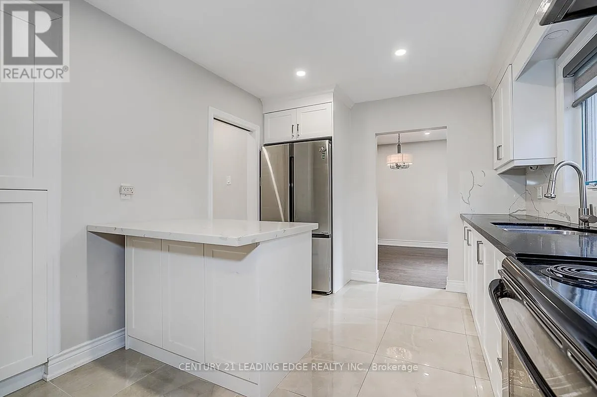 83 SOUTHDALE DRIVE