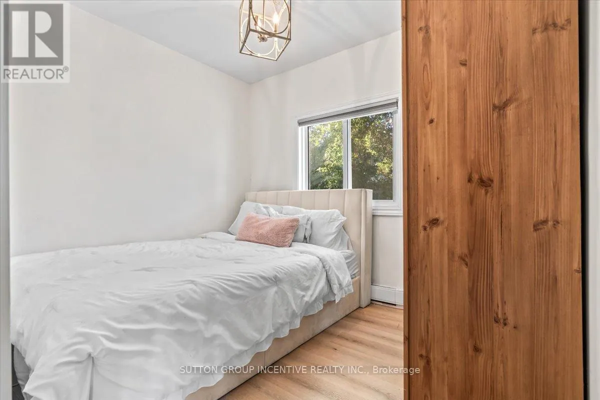 1226 MAPLE ROAD