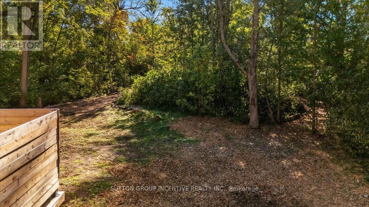 1226 MAPLE ROAD