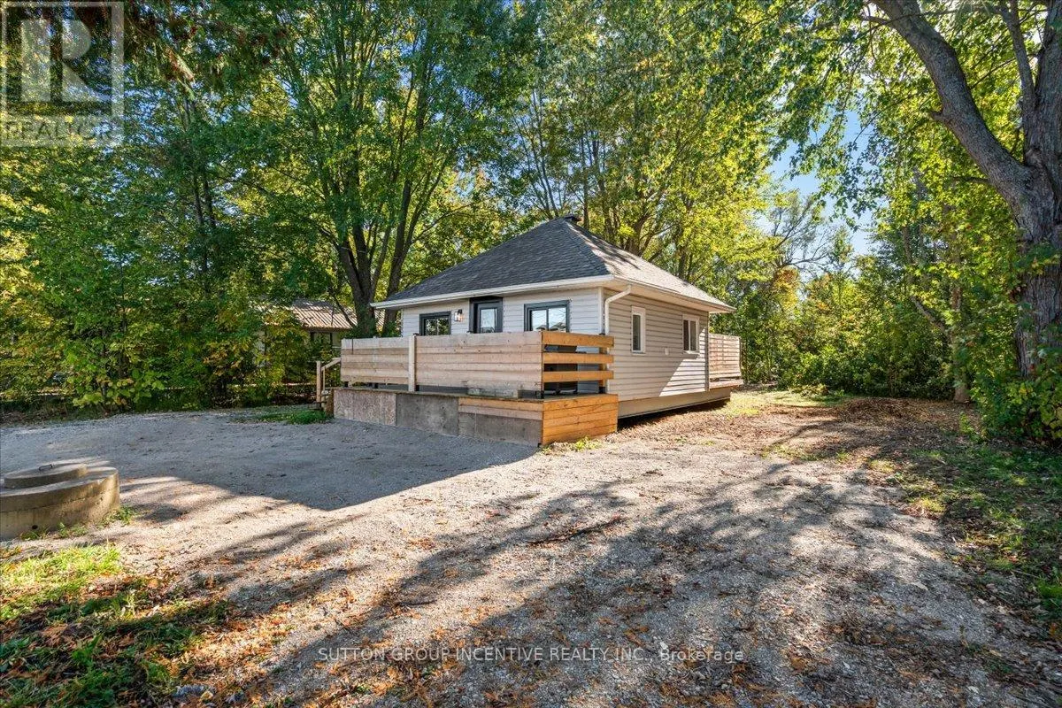 1226 MAPLE ROAD