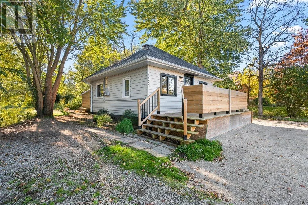 1226 MAPLE ROAD