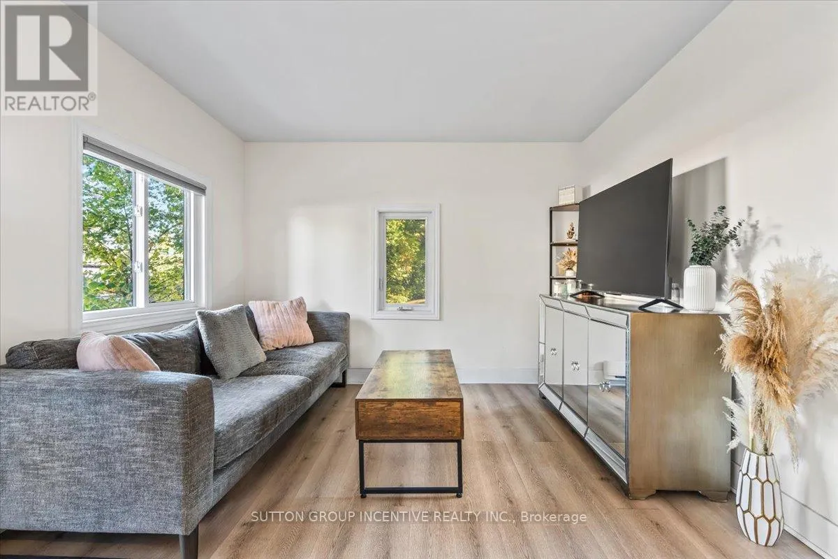 1226 MAPLE ROAD