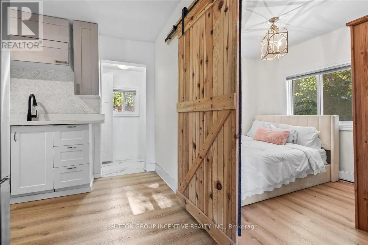 1226 MAPLE ROAD