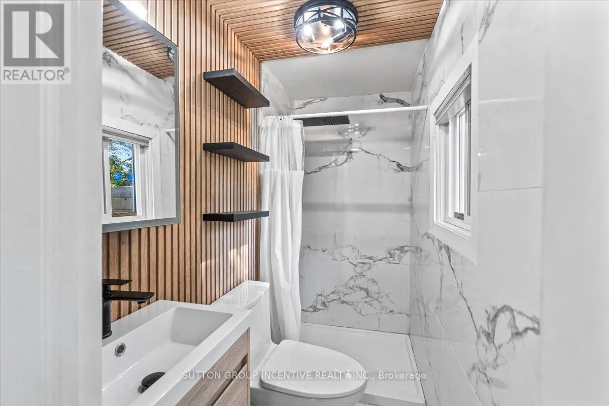 1226 MAPLE ROAD