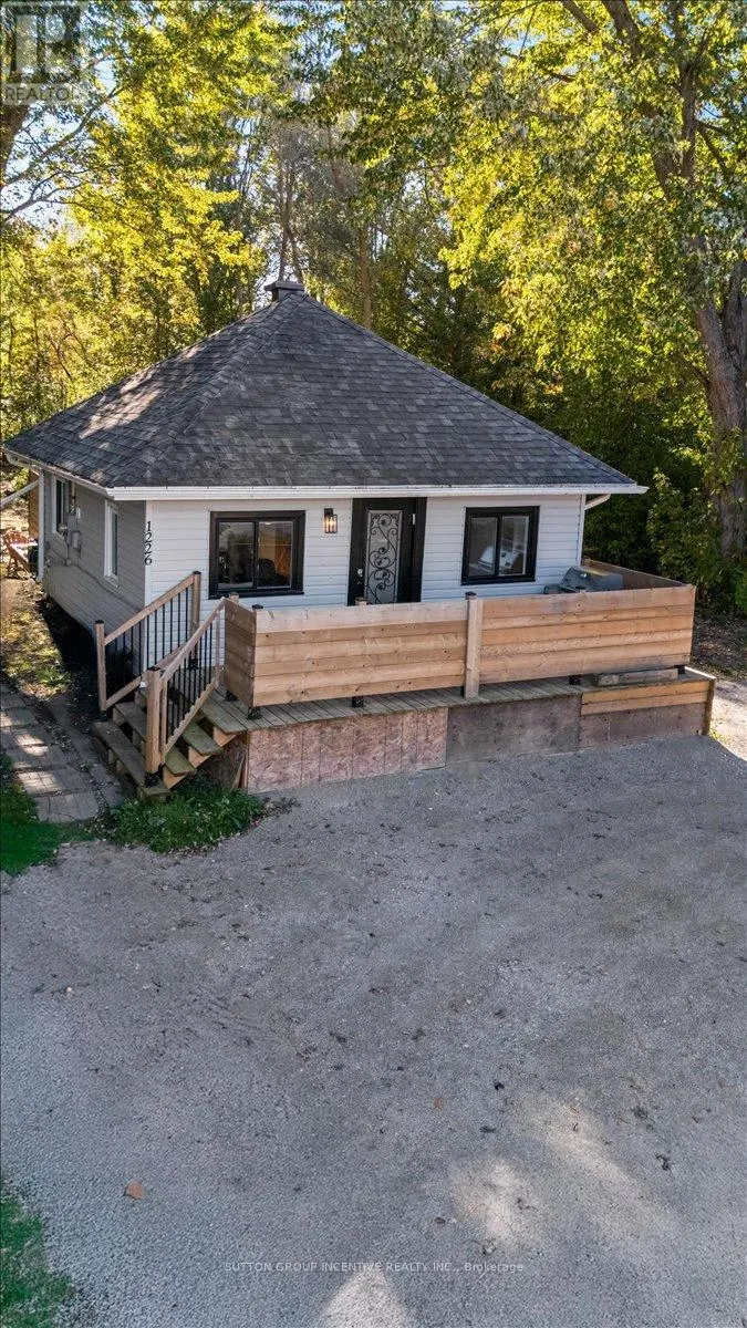 1226 MAPLE ROAD