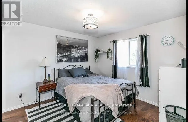 22 COBURN CRESCENT