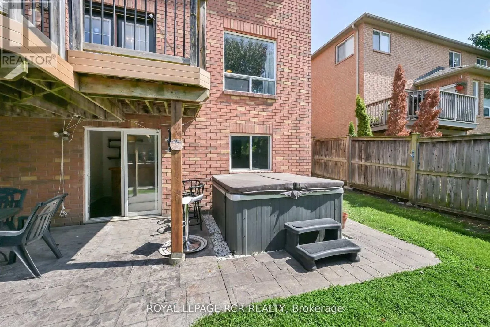 22 COBURN CRESCENT
