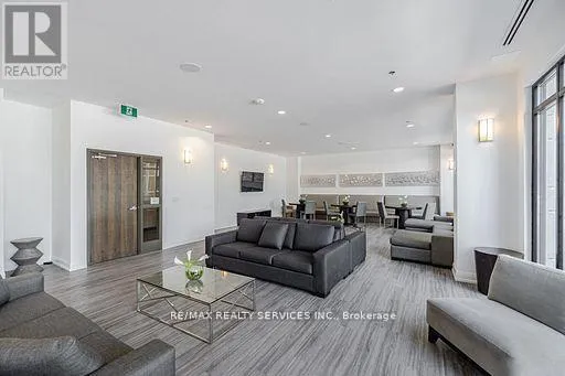 2902 - 2900 HIGHWAY 7 ROAD