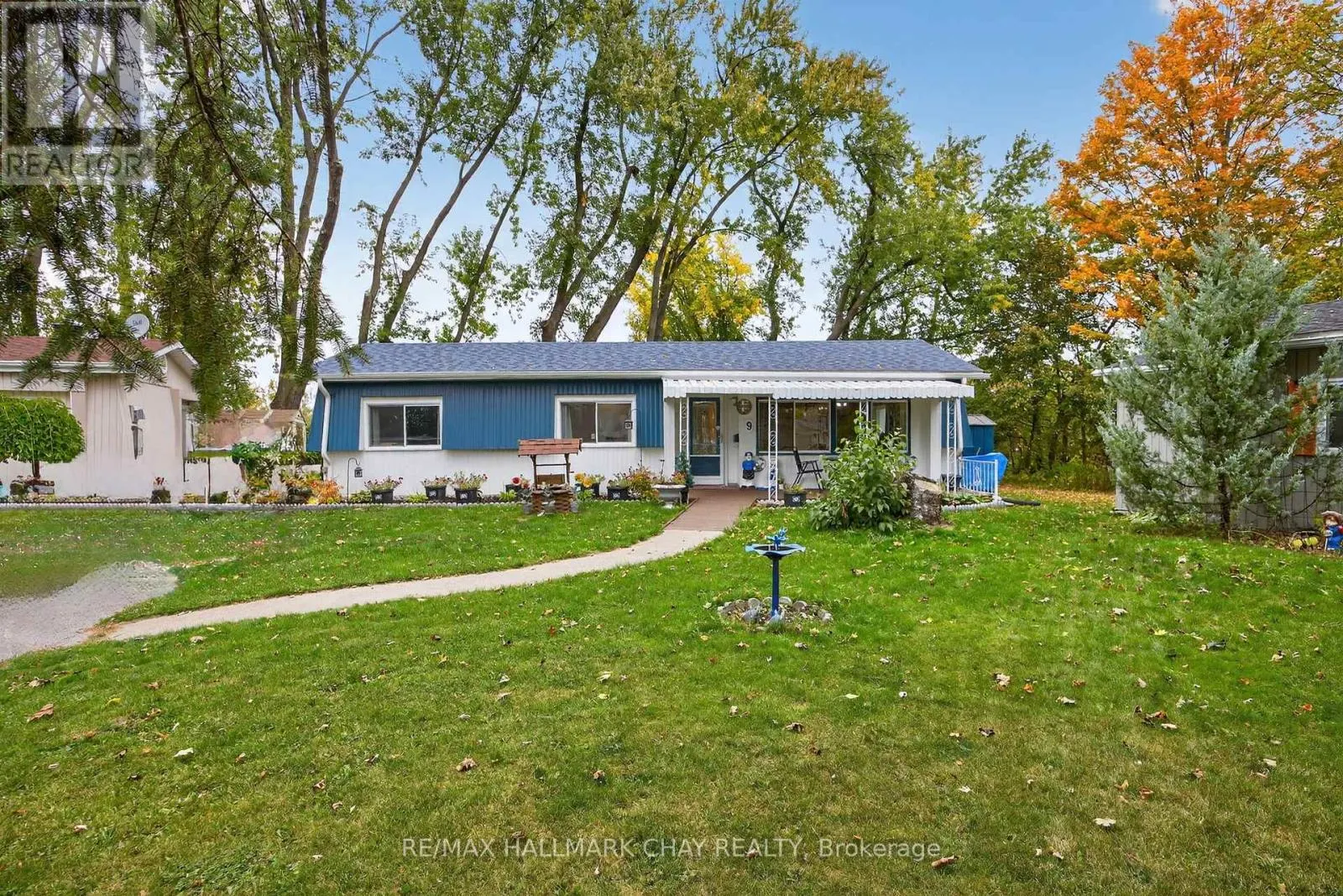 9 LOCUST HILL COURT