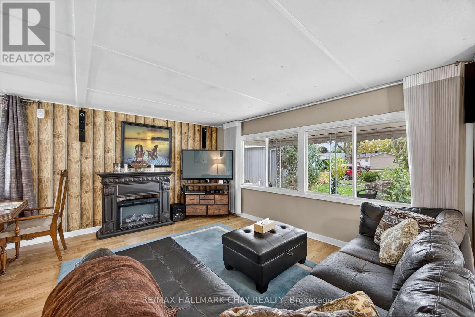9 LOCUST HILL COURT